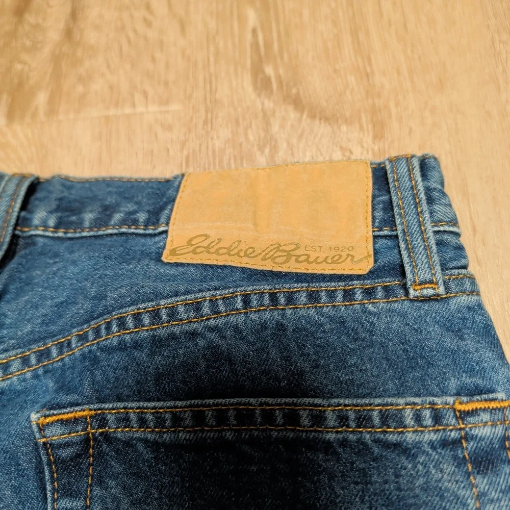 Eddie Bauer Mens Straight Leg Denim Jeans Medium Wash Blue 31x31 Regular Fit‎